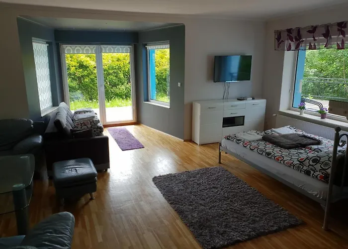 منزل للإقامة Za Strugiem *